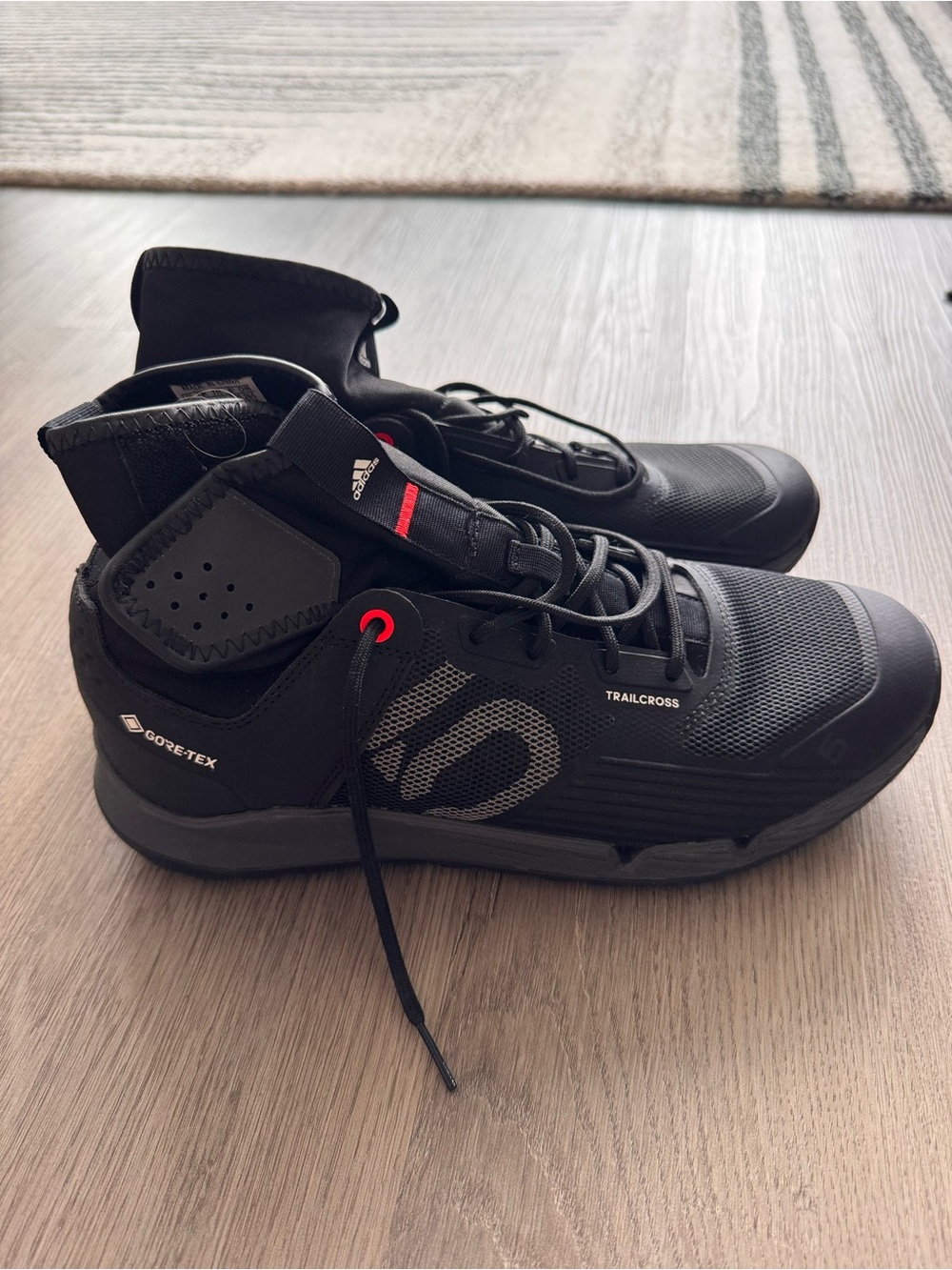 ADIDAS FIVE TEN TRAILCROSS GORE-TEX MTB SHOE - Picture 2 of 7
